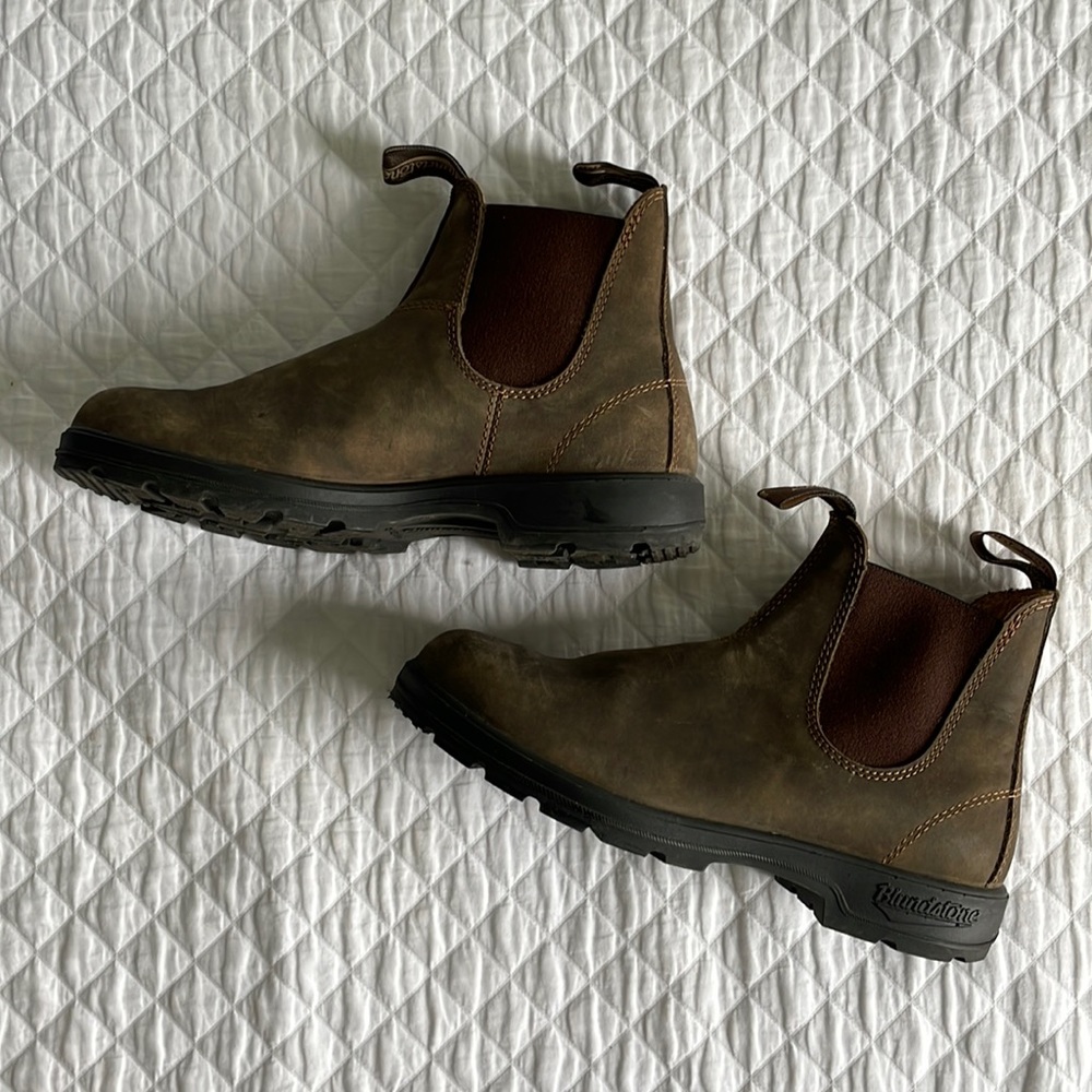 Blundstone 585 Women's Classics
Chelsea Boots - Rustic Brown
9 US (6 AU/UK*)
